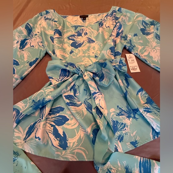 NWT Carlisle Floral Blue/White 100% Silk Blouse w/ scarf belt Size 12/Large $498 - Picture 5 of 12